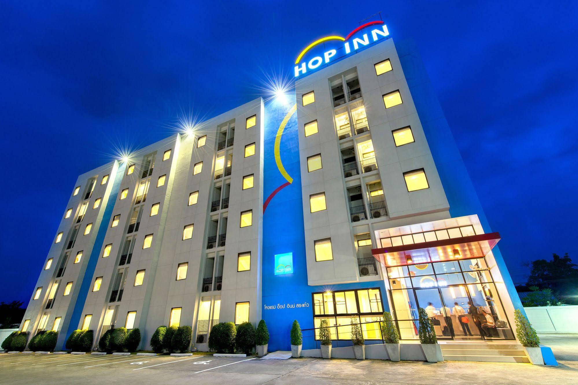 Hop Inn Sakon Nakhon Exterior foto