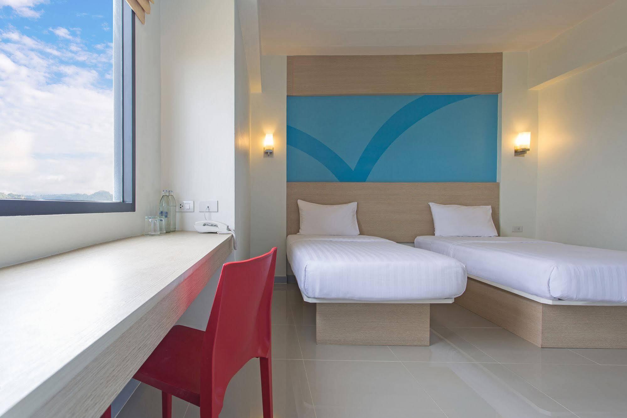 Hop Inn Sakon Nakhon Exterior foto